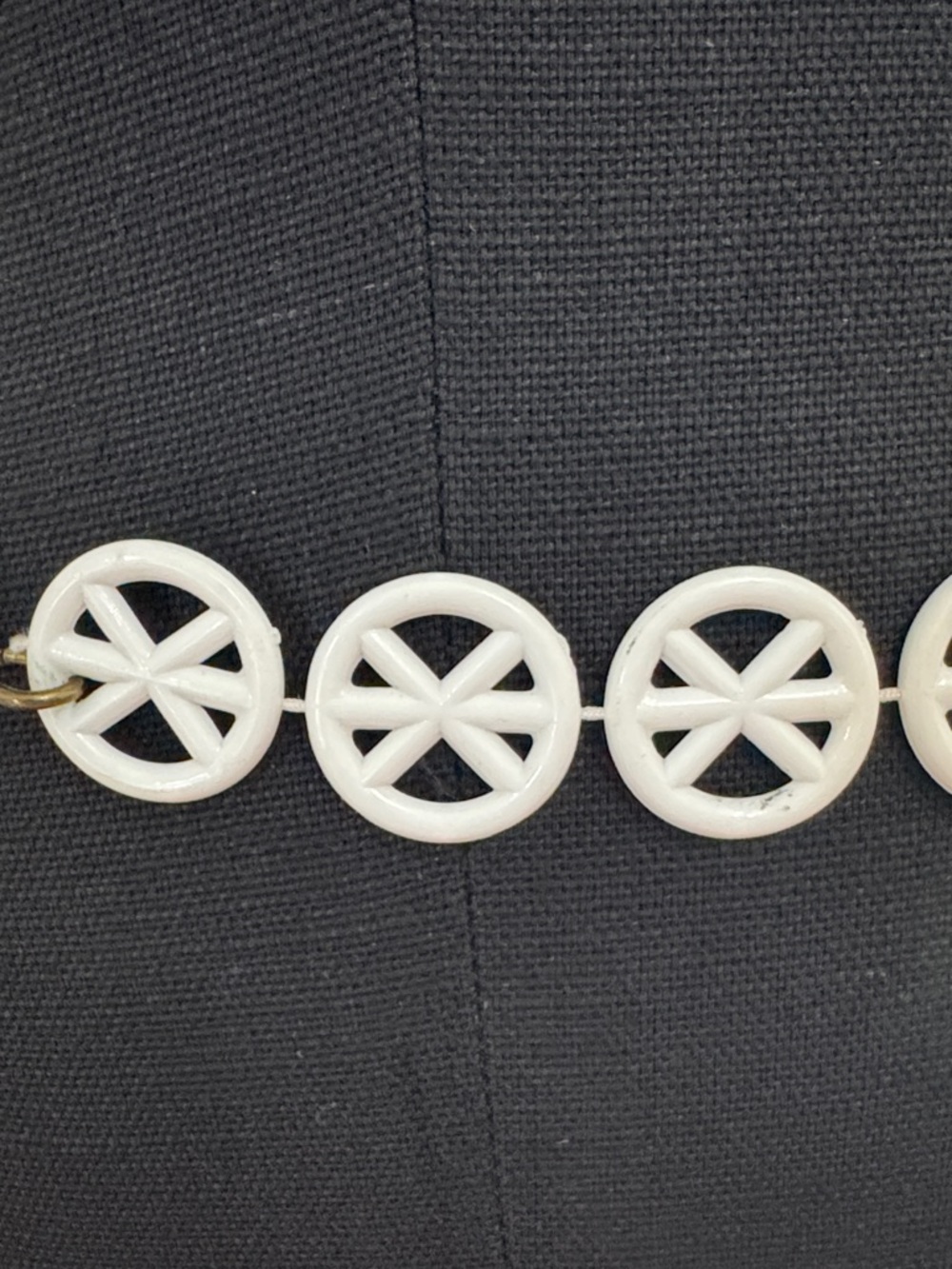 Vintage Mod MCM White Decorative Link Waist Belt - Picture 2 of 7